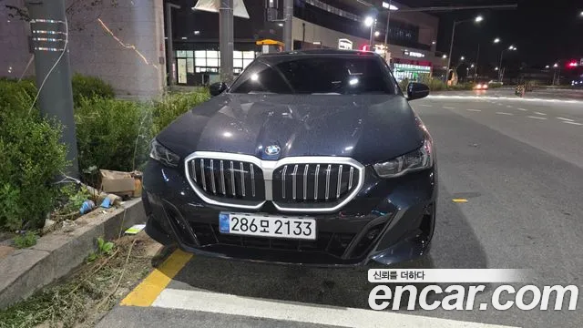BMW 5-Series 2026 thumb 3
