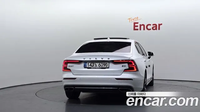 Volvo S60 2020 thumb 4