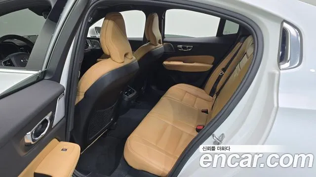 Volvo S60 2020 thumb 11