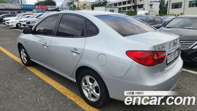 Hyundai Avante 2010 thumb 4