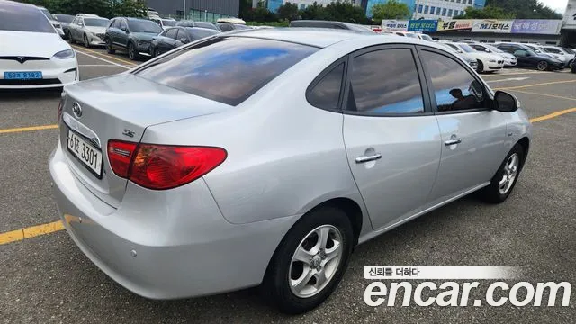 Hyundai Avante 2010 thumb 5