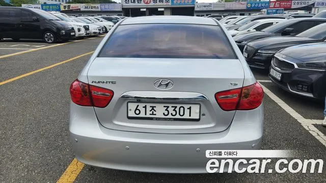 Hyundai Avante 2010 thumb 6