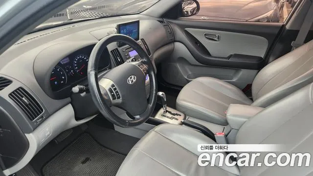 Hyundai Avante 2010 thumb 7