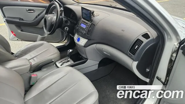 Hyundai Avante 2010 thumb 8