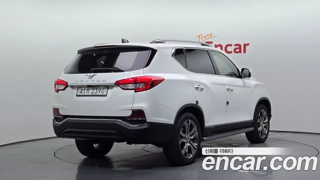 KG_Mobility_Ssangyong Rexton 2017 thumb 2