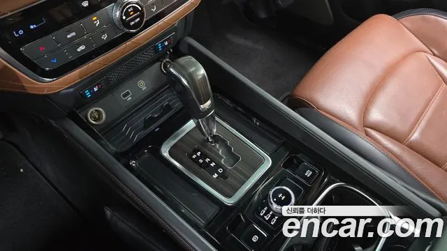 KG_Mobility_Ssangyong Rexton 2017 thumb 9
