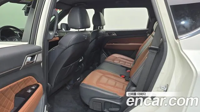 KG_Mobility_Ssangyong Rexton 2017 thumb 11