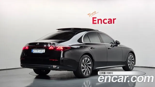 Mercedes-Benz E-Класс 2024 thumb 2