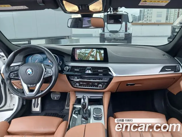 BMW 5-Series 2018 thumb 7