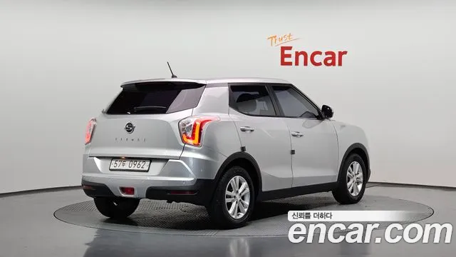 KG_Mobility_Ssangyong TIBOLI 2015 thumb 2