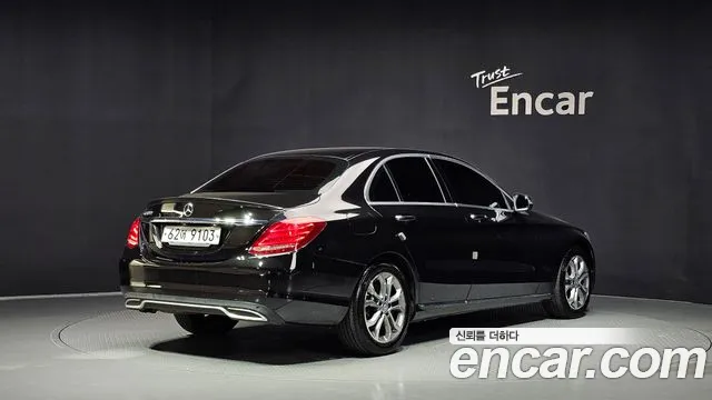 Mercedes-Benz C-Класс 2017 thumb 2