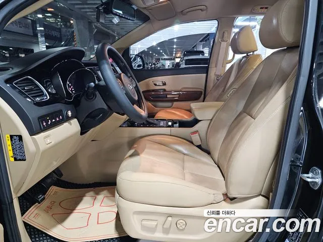 Kia Carnival 2017 thumb 6