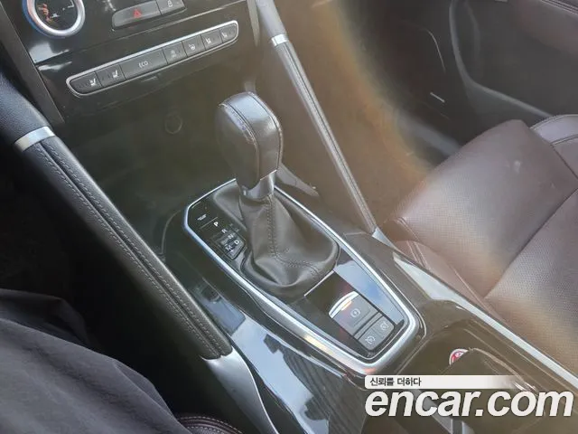 Renault-KoreaSamsung Koleos 2016 thumb 9