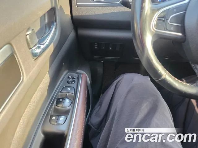 Renault-KoreaSamsung Koleos 2016 thumb 10