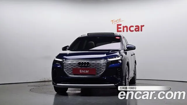 Audi Q4 e-tron 2025 thumb 3