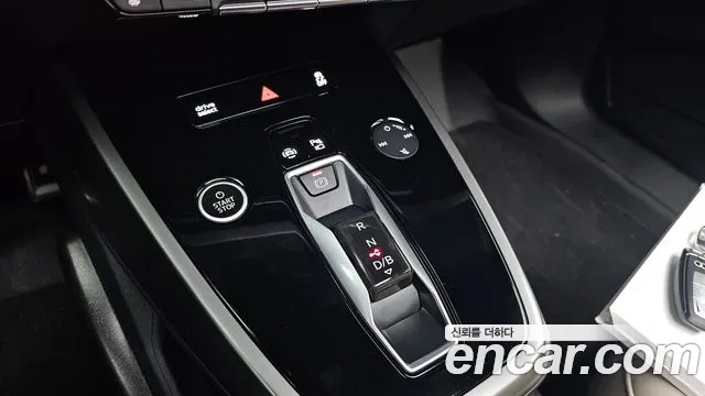 Audi Q4 e-tron 2025 thumb 9