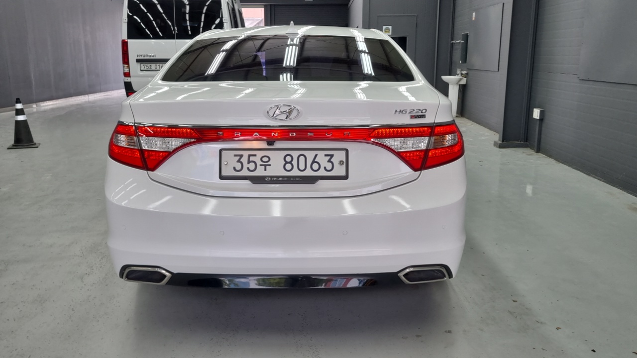 Hyundai Grandeur 2015 thumb 4