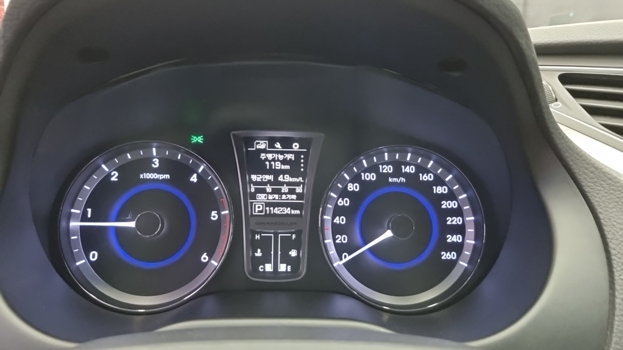 Hyundai Grandeur 2015 thumb 8