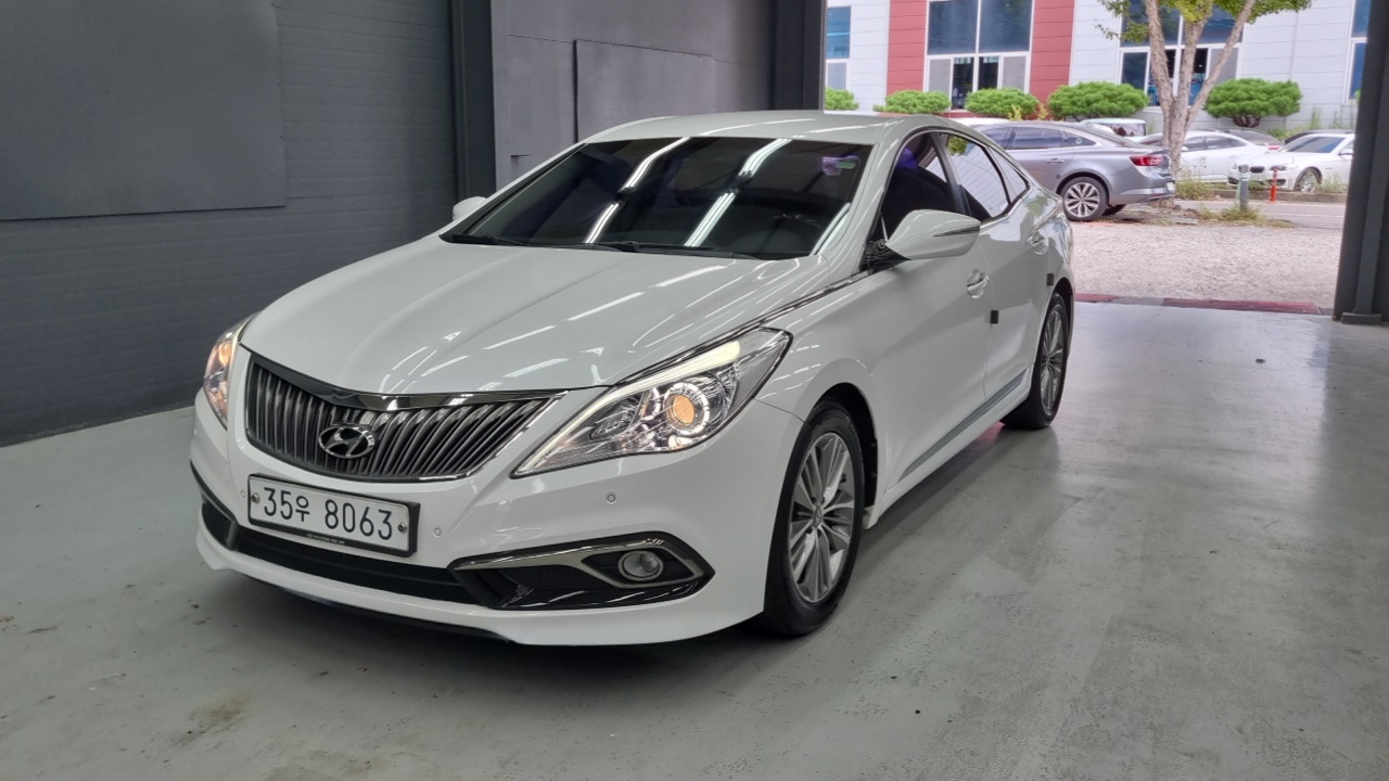 Hyundai Grandeur 2015 thumb 11