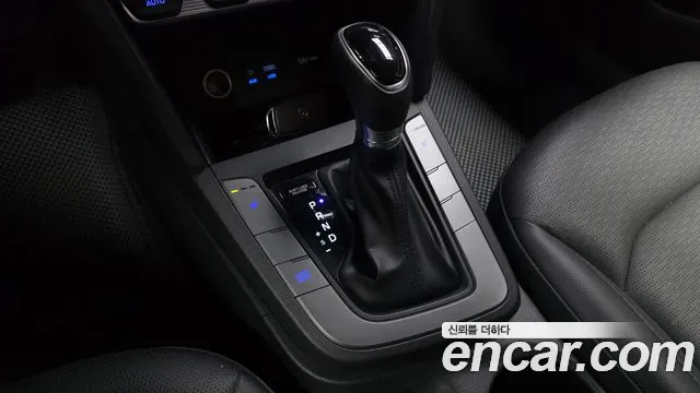 Hyundai Avante 2018 thumb 8