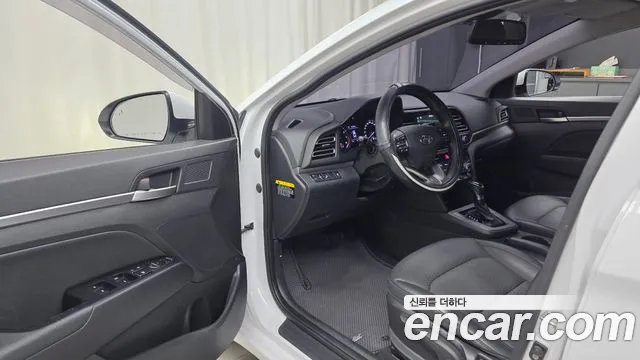Hyundai Avante 2018 thumb 9