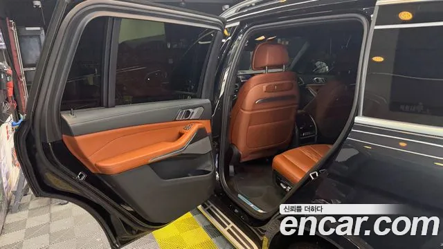BMW X7 2025 thumb 12