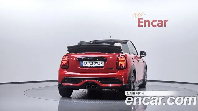 MINI Cooper Convertible 2023 thumb 3