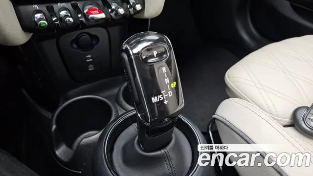 MINI Cooper Convertible 2023 thumb 8