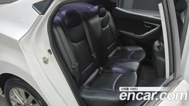 Hyundai Avante 2013 thumb 12