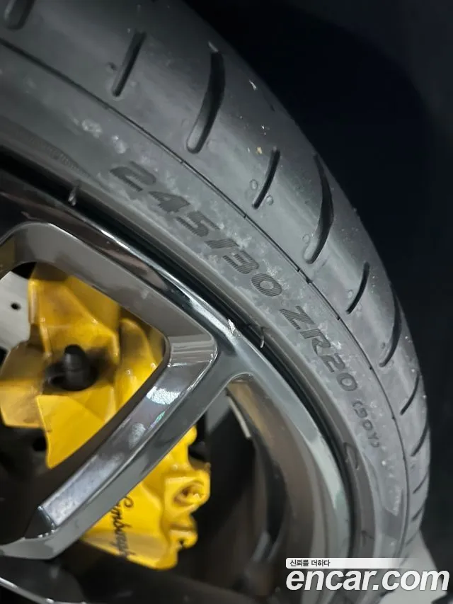 Lamborghini Huracan 2017 thumb 11