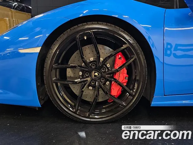 Lamborghini Huracan 2017 thumb 4