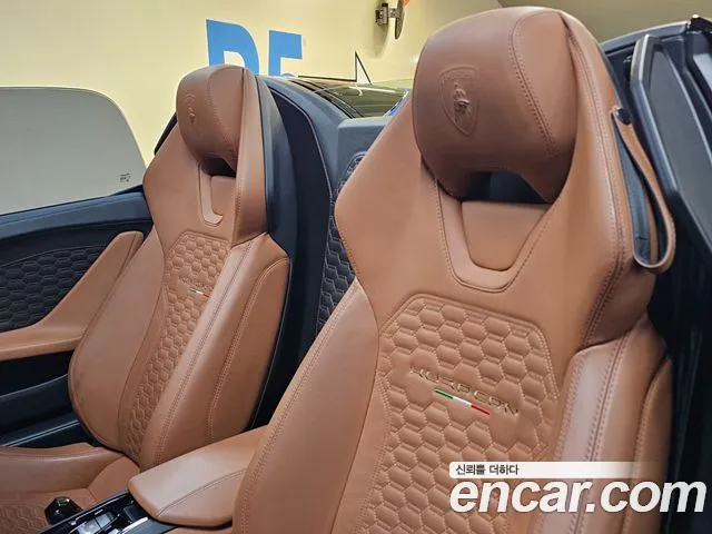Lamborghini Huracan 2017 thumb 10