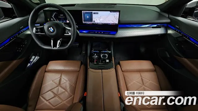 BMW 5-Series 2025 thumb 7