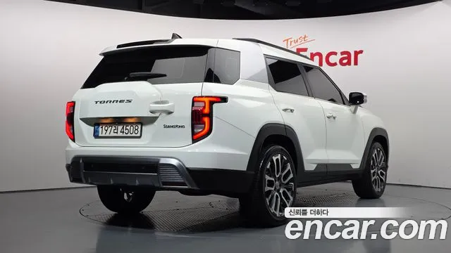 KG_Mobility_Ssangyong Torres 2023 thumb 2