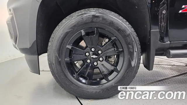 ChevroletGMDaewoo Colorado 2022 thumb 4