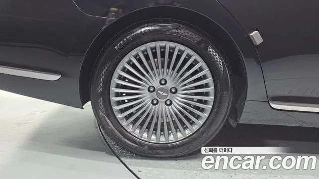 Genesis G90 2019 thumb 5