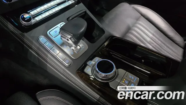 Genesis G90 2019 thumb 9
