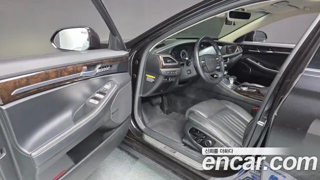 Genesis G90 2019 thumb 10