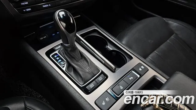 Hyundai Genesis 2016 thumb 9