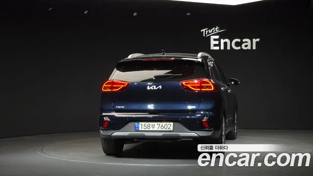 Kia Niro 2021 thumb 4
