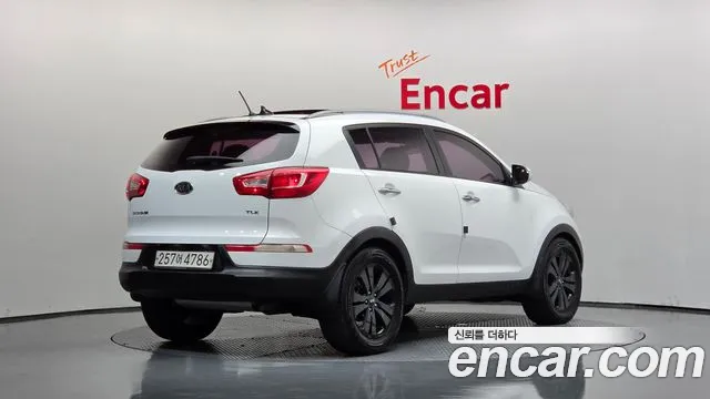 Kia Sportage 2010 thumb 2