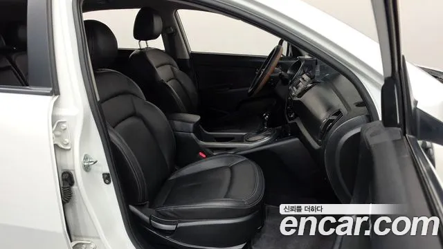 Kia Sportage 2010 thumb 11