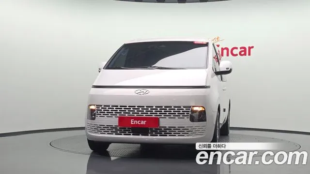 Hyundai Staria 2021 thumb 2