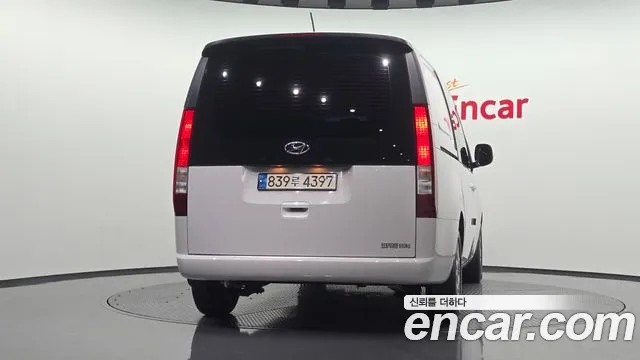 Hyundai Staria 2021 thumb 3