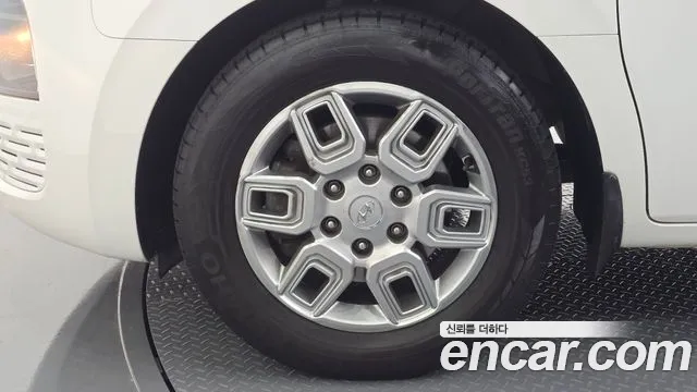 Hyundai Staria 2021 thumb 4