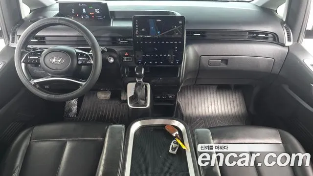 Hyundai Staria 2021 thumb 6