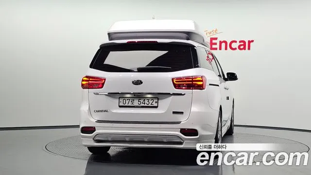 Kia Carnival 2019 thumb 3