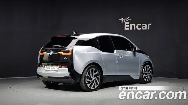BMW i3 2014 thumb 2