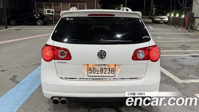 Volkswagen Passat (North America and China) 2008 thumb 4