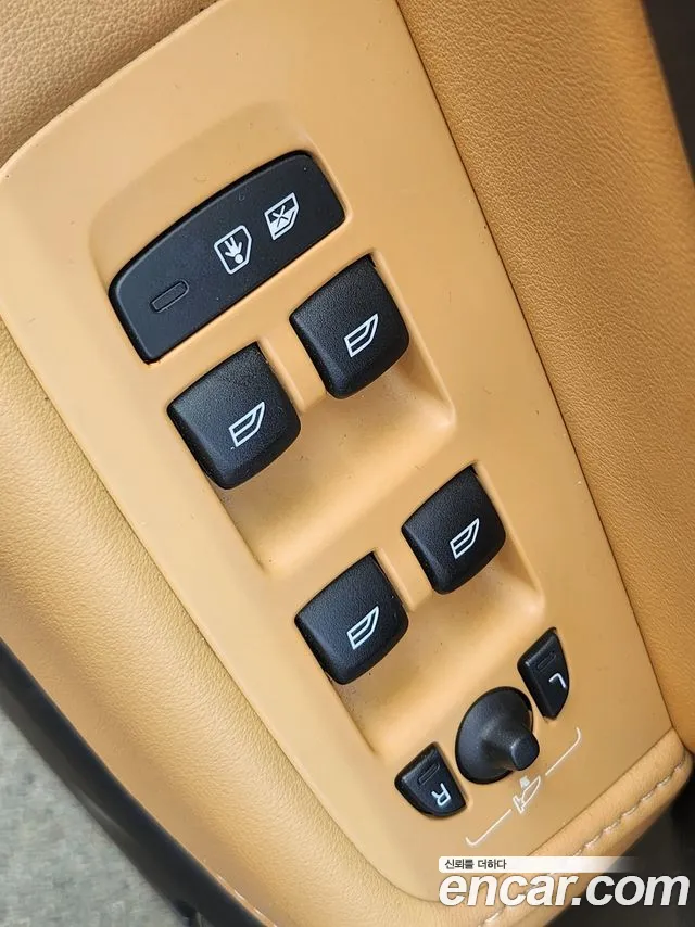 Volvo XC60 2020 thumb 8
